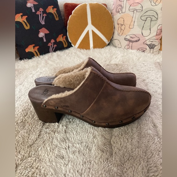 SOLD_Ugg Australia Kassi Suede Sheepskin Heeled Clogs_Size 9 - Picture 3 of 8